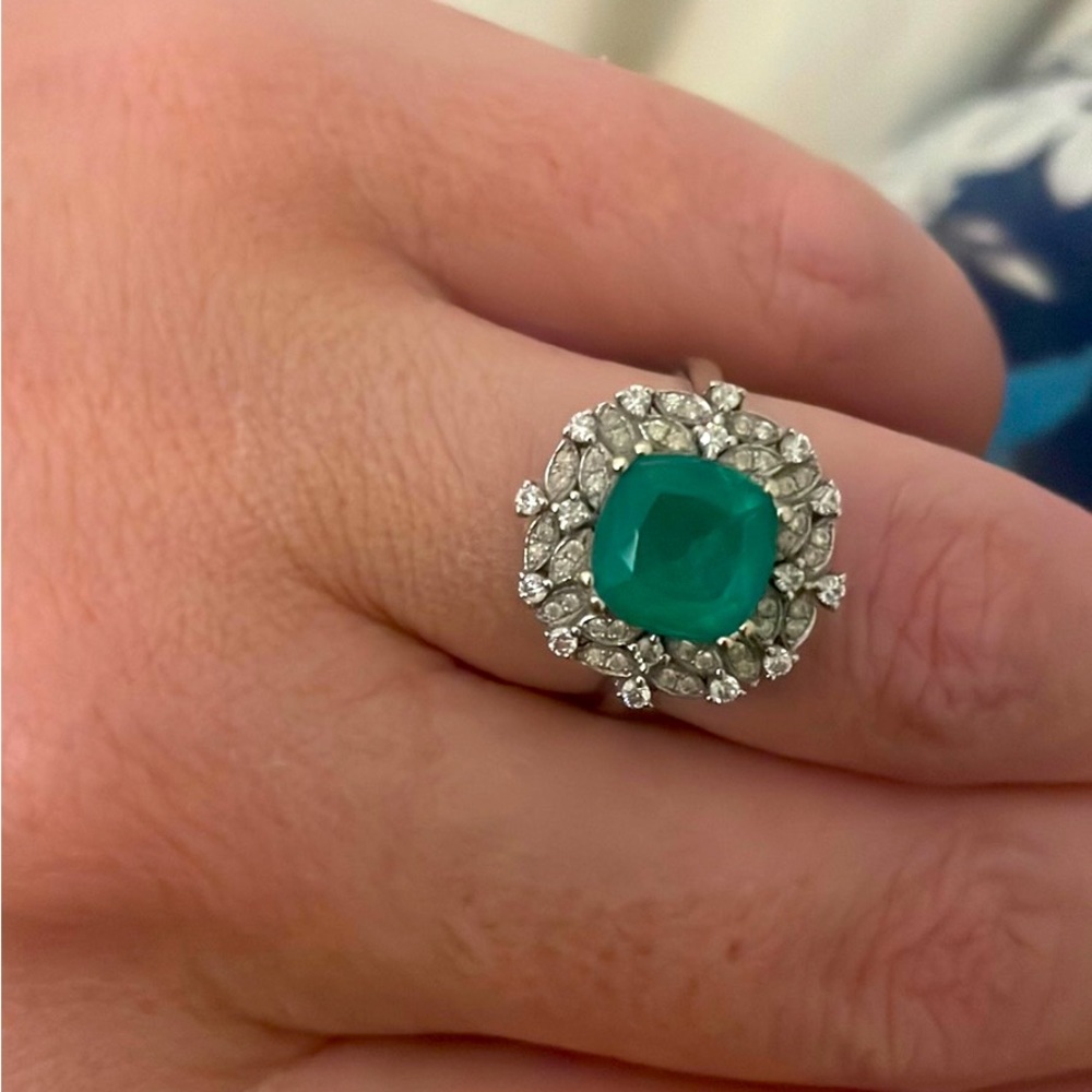 Lot of loose stones and ring